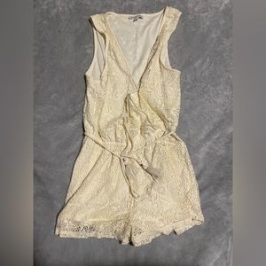 American Eagle lace romper